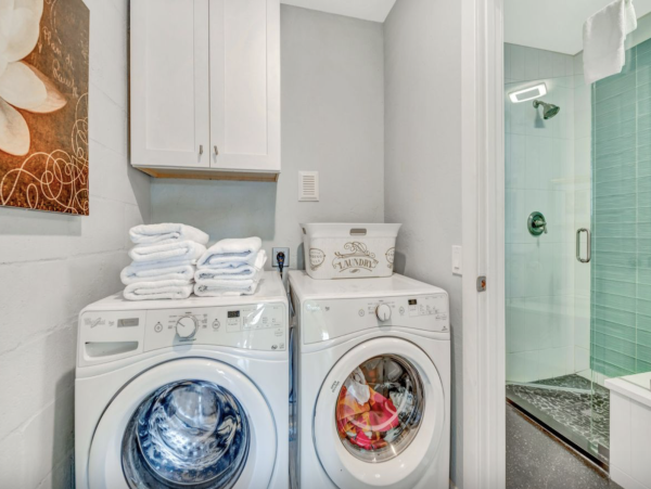 Lido Key Vacation House with Pool Near St. Armands Circle
